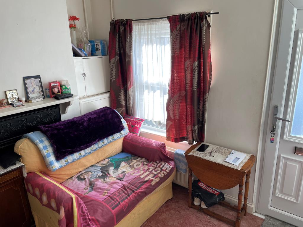 Lot: 74 - RESIDENTIAL INVESTMENT PRODUCING JUST UNDER £11,000 PER ANNUM -